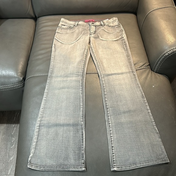 GLO jeans Denim - Glo Grey Wash Denim Jeans, size 9. Retro, BellBottoms, 5 pocket style Vintage